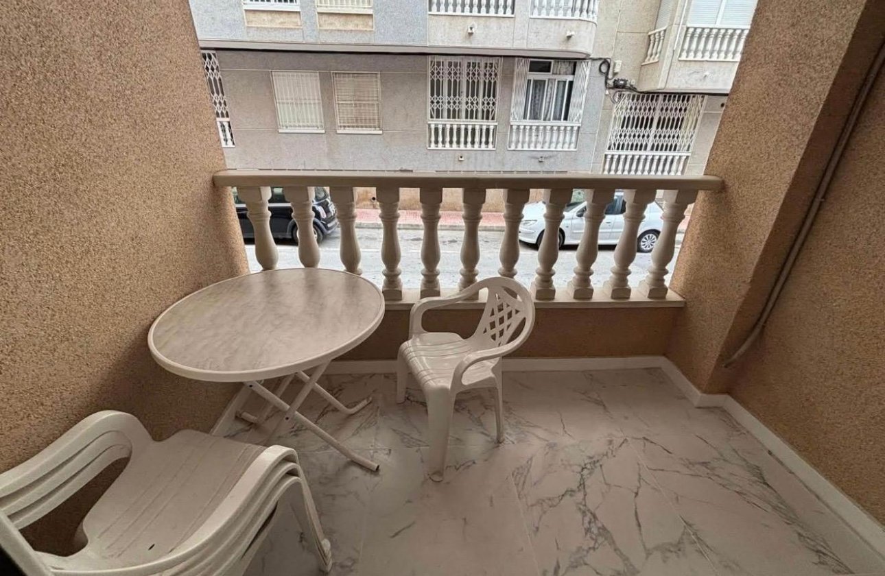 Resale - Apartment -
Torrevieja - Acequion