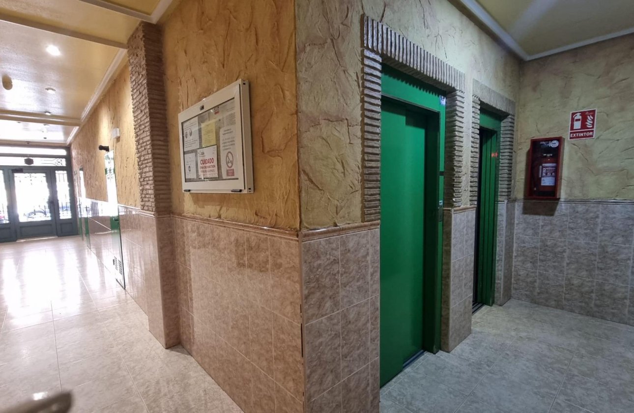 Resale - Apartment -
Torrevieja - Acequion
