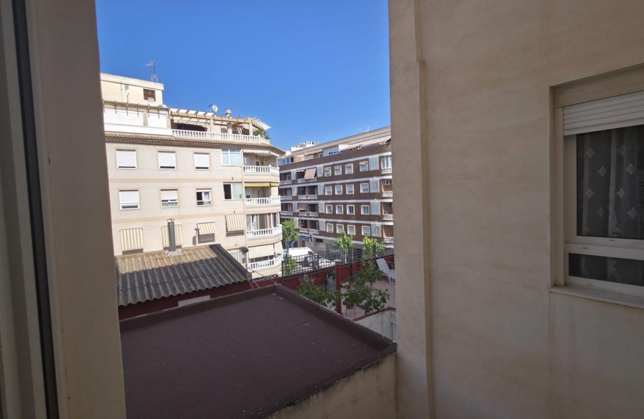 Resale - Apartment -
Torrevieja - Acequion
