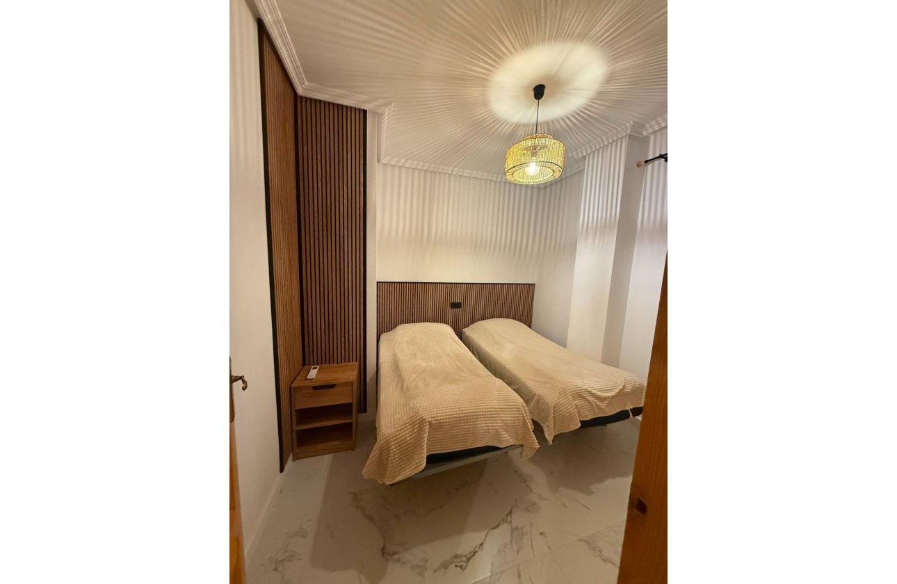 Resale - Apartment -
Torrevieja - Acequion
