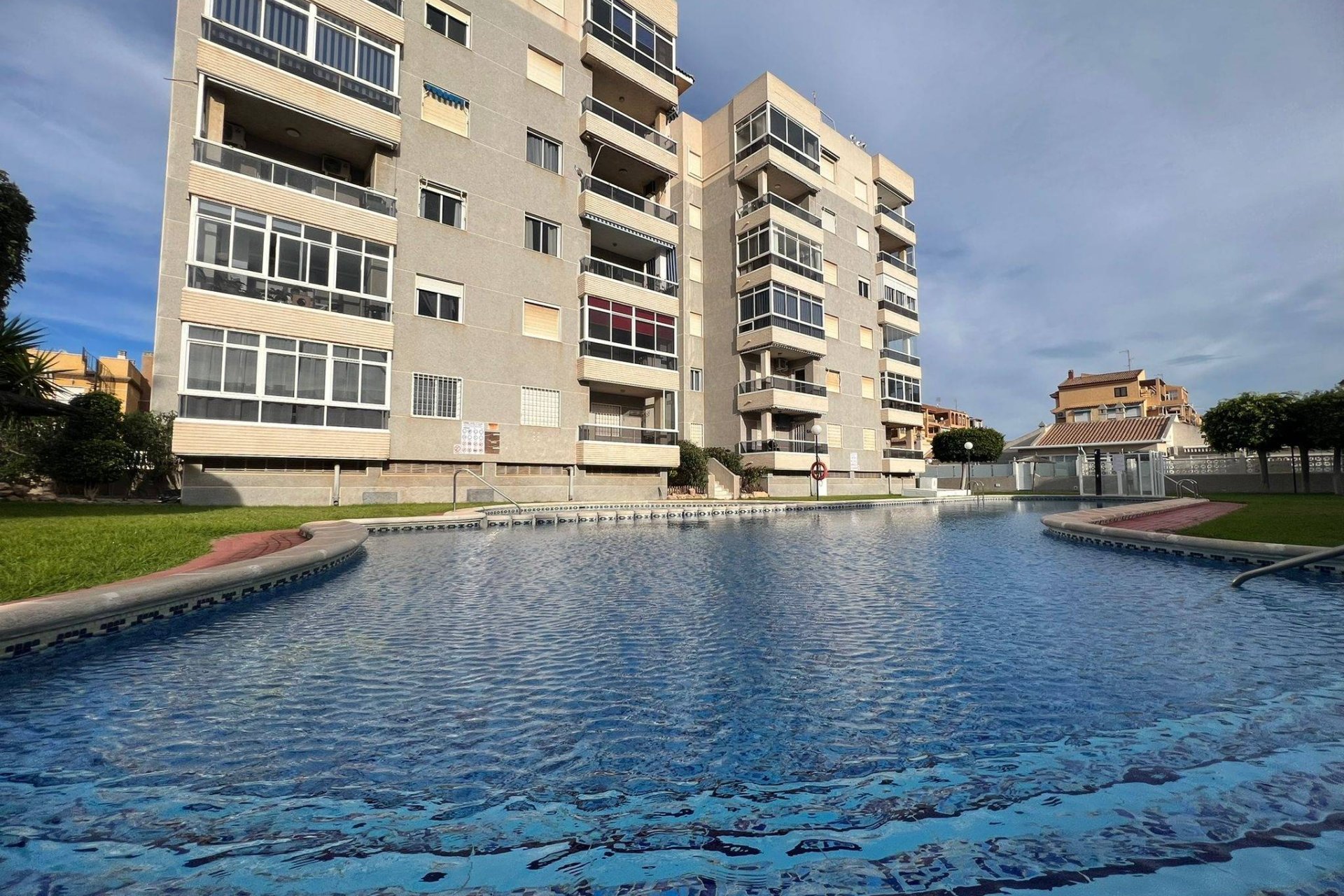 Resale - Apartment -
Torrevieja - Aguas Nuevas