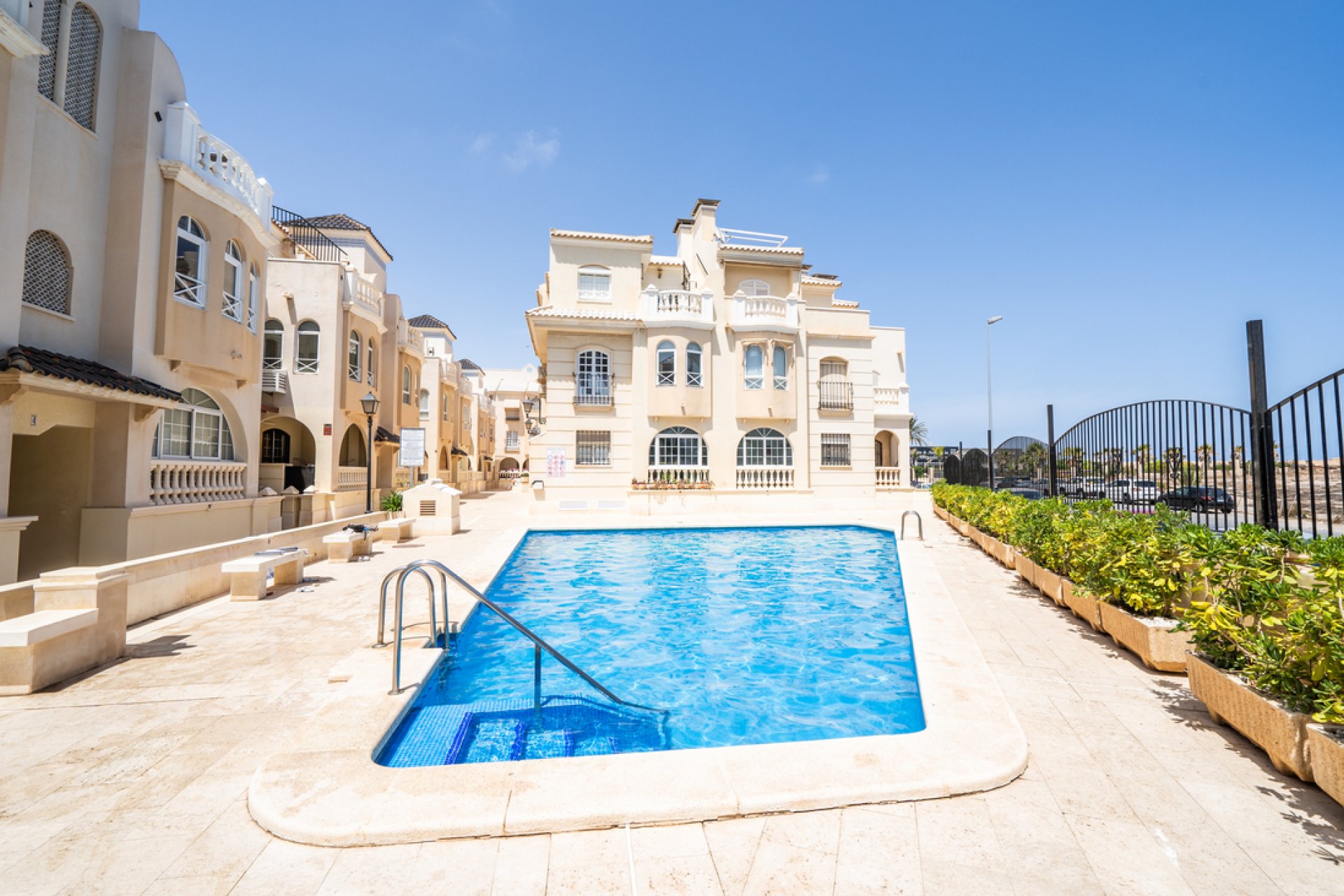 Resale - Apartment -
Torrevieja - Aguas Nuevas
