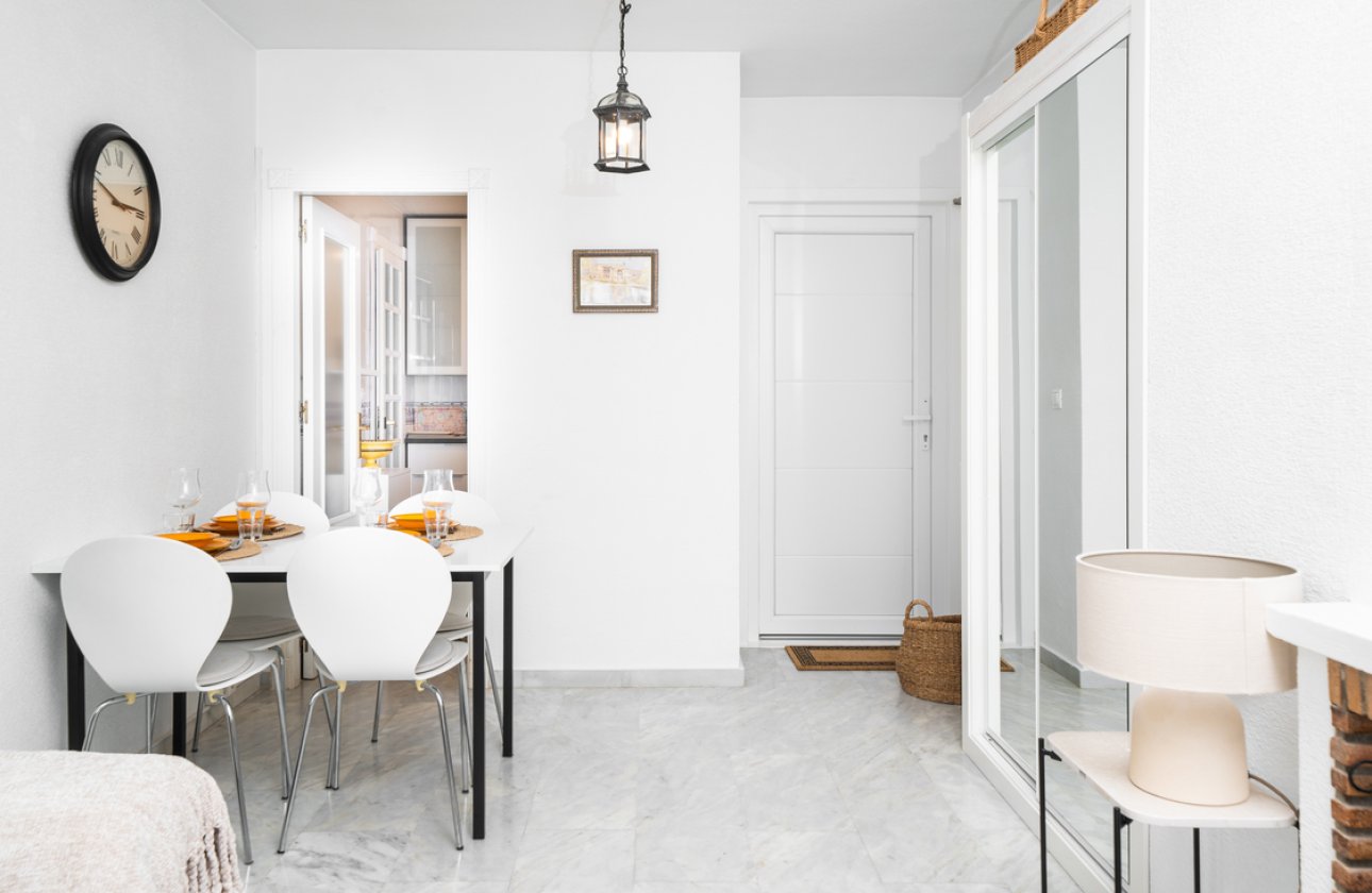 Resale - Apartment -
Torrevieja - Aguas Nuevas