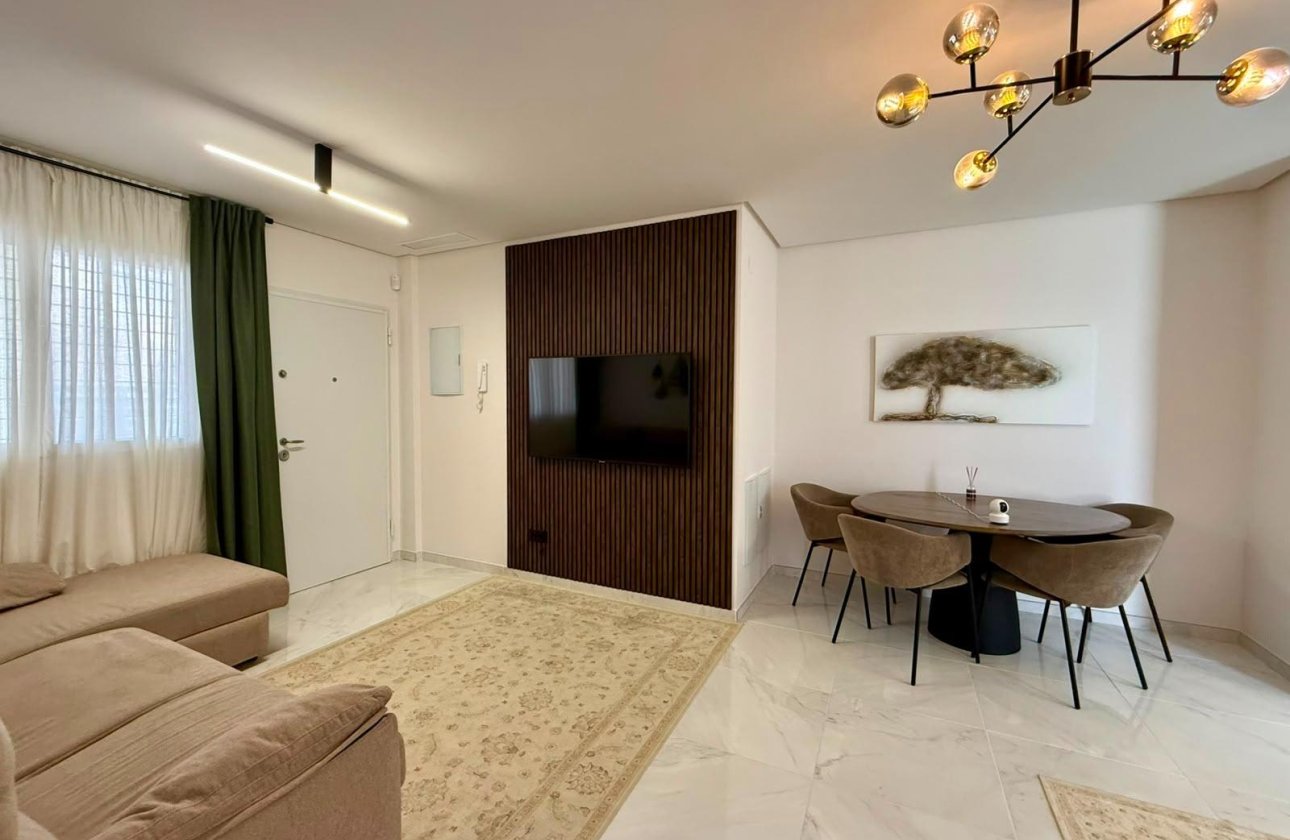 Resale - Apartment -
Torrevieja - Aguas Nuevas