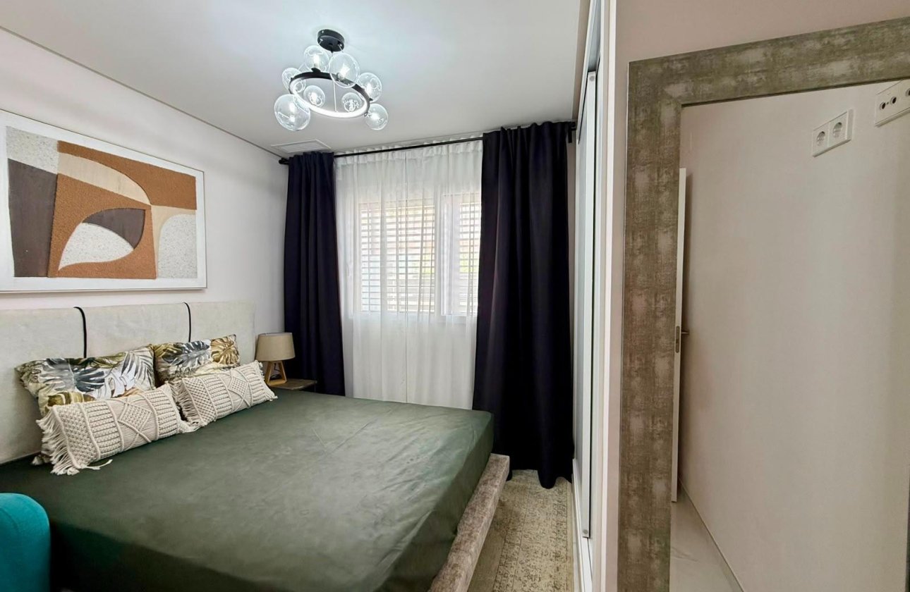 Resale - Apartment -
Torrevieja - Aguas Nuevas
