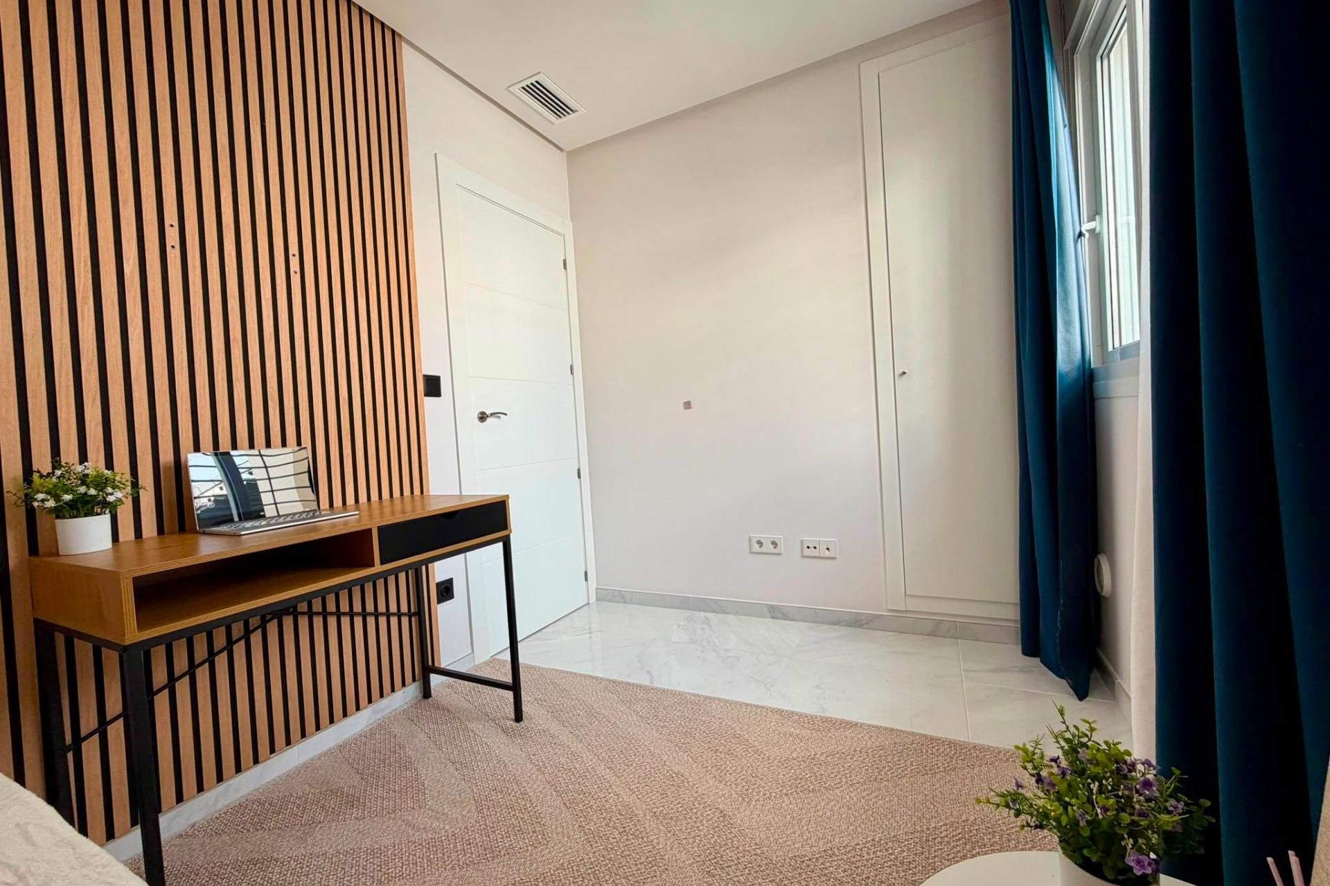 Resale - Apartment -
Torrevieja - Aguas Nuevas