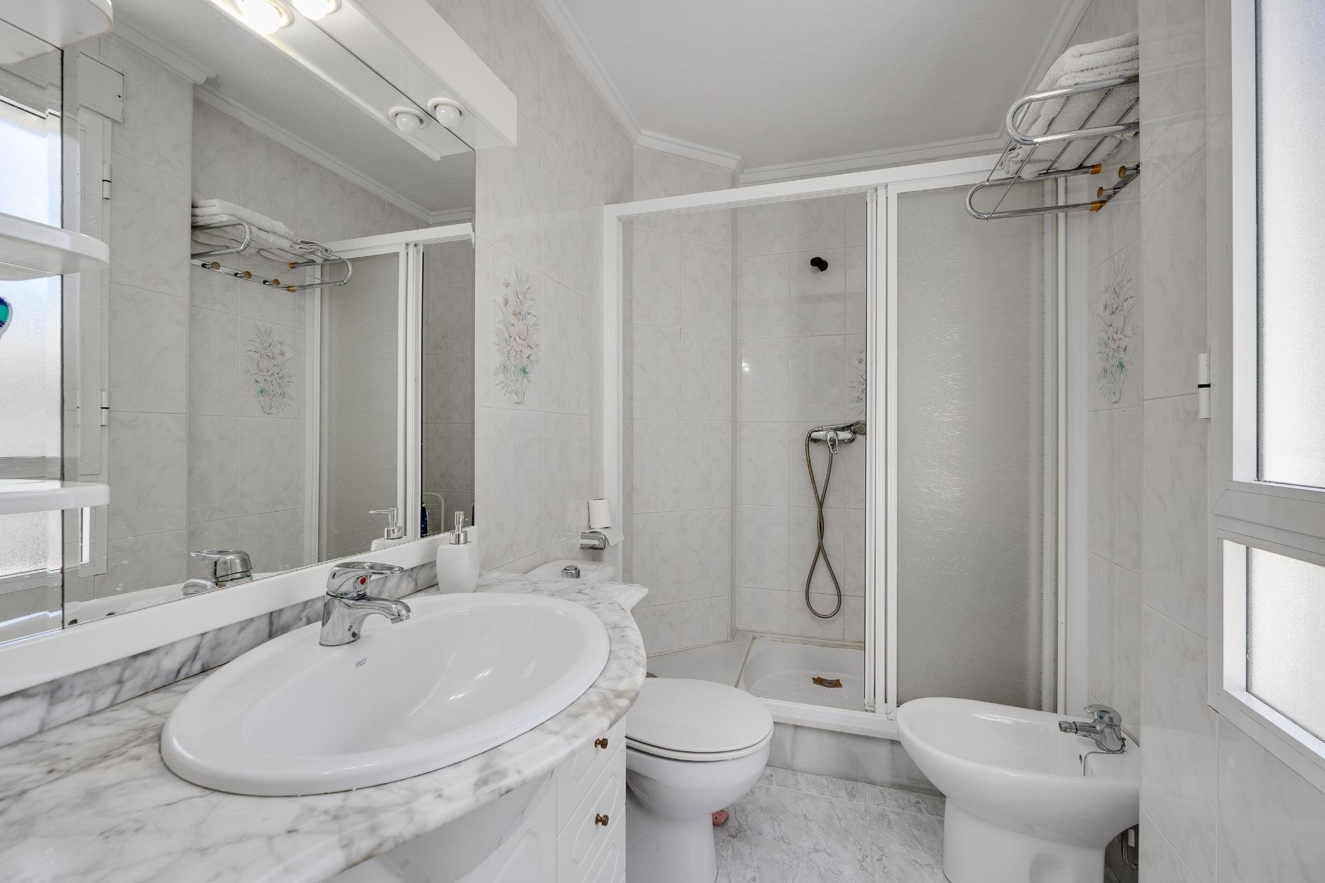 Resale - Apartment -
Torrevieja - Antonio Machado