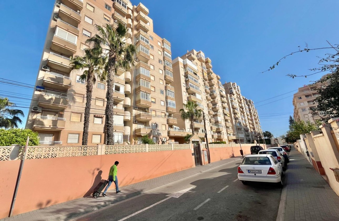 Resale - Apartment -
Torrevieja - Calas Blanca