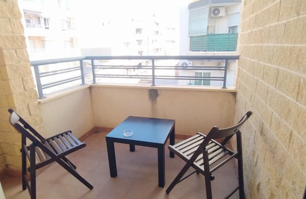 Resale - Apartment -
Torrevieja - CENTRO CASCO URBANO