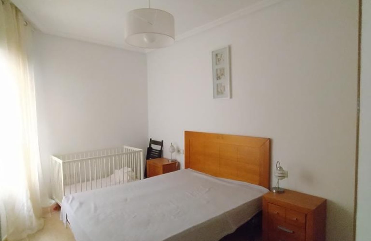 Resale - Apartment -
Torrevieja - CENTRO CASCO URBANO