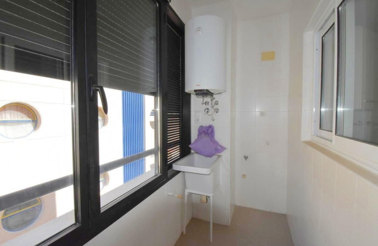 Resale - Apartment -
Torrevieja - Centro - Muelle Pesquero