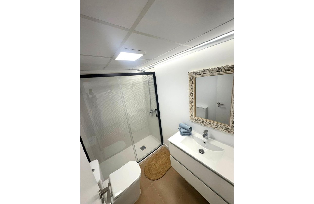 Resale - Apartment -
Torrevieja - Centro - Muelle Pesquero