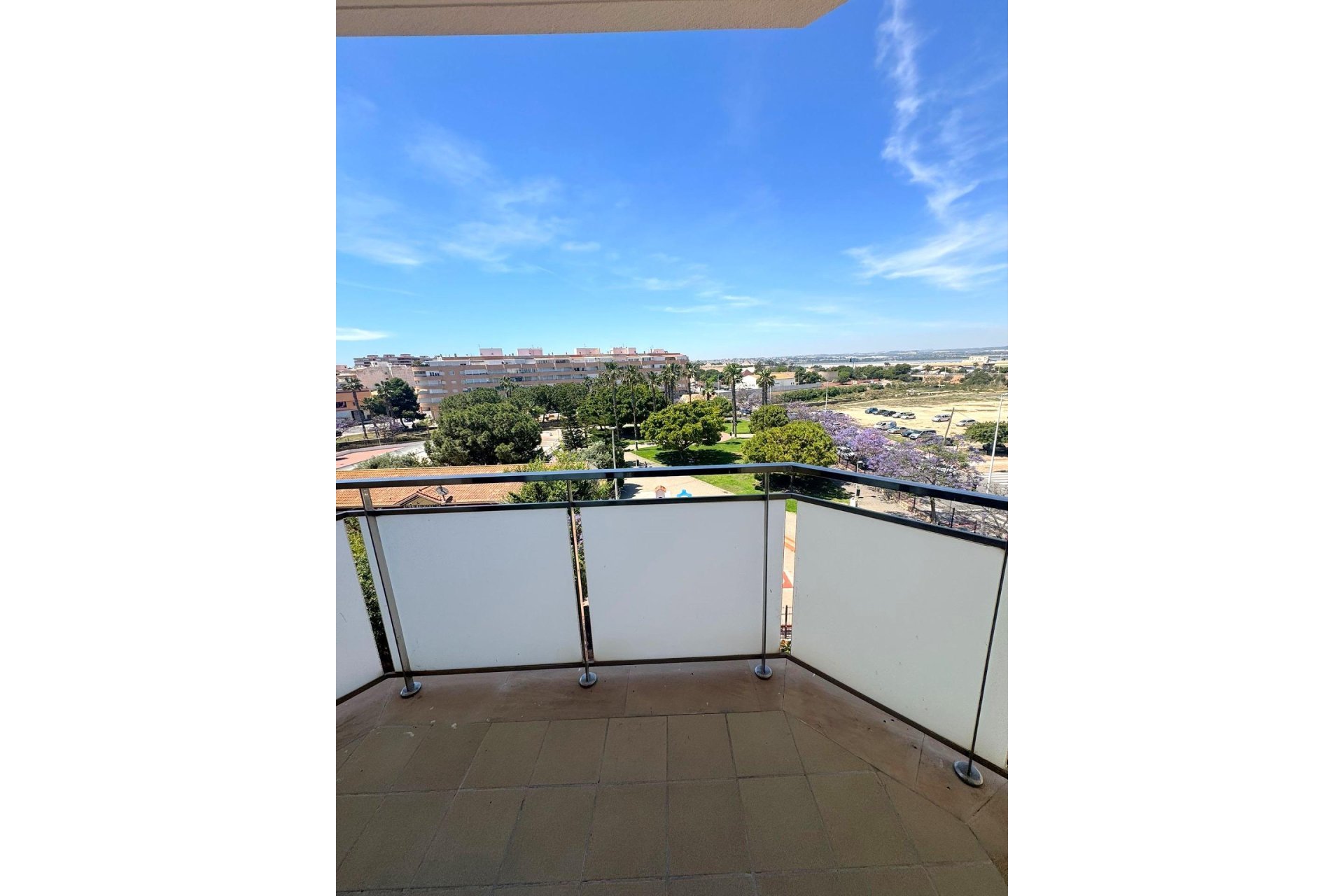 Resale - Apartment -
Torrevieja - Centro - Muelle Pesquero
