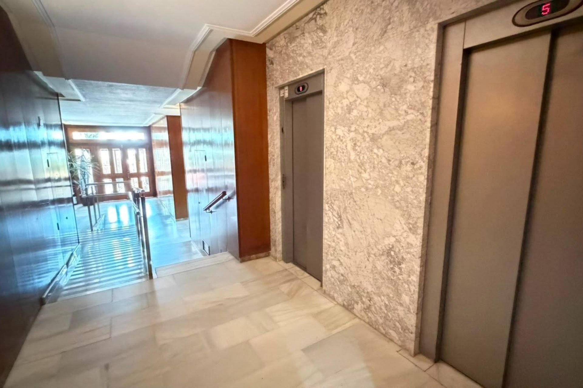 Resale - Apartment -
Torrevieja - Centro - Muelle Pesquero