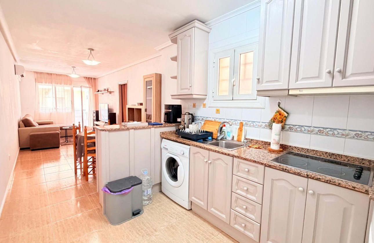 Resale - Apartment -
Torrevieja - Centro - Muelle Pesquero