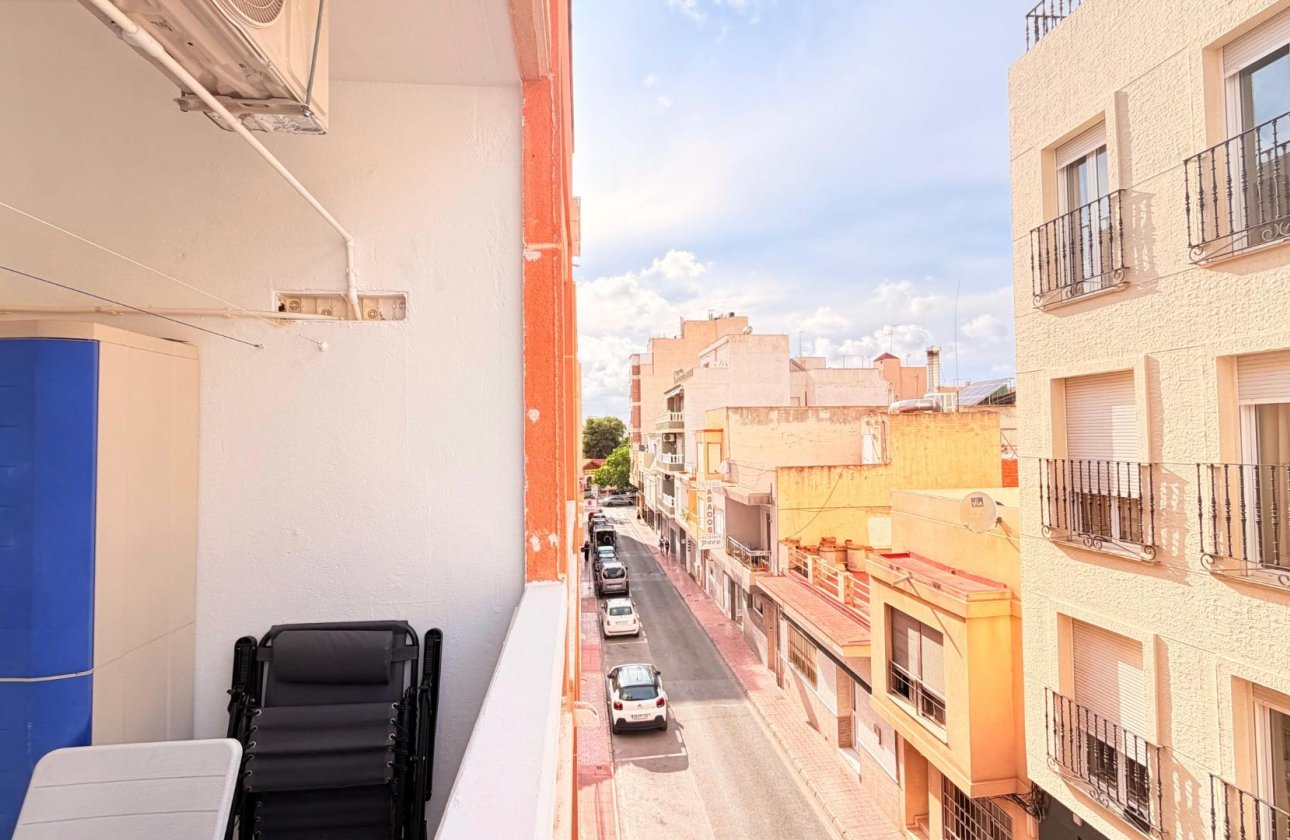 Resale - Apartment -
Torrevieja - Centro - Muelle Pesquero