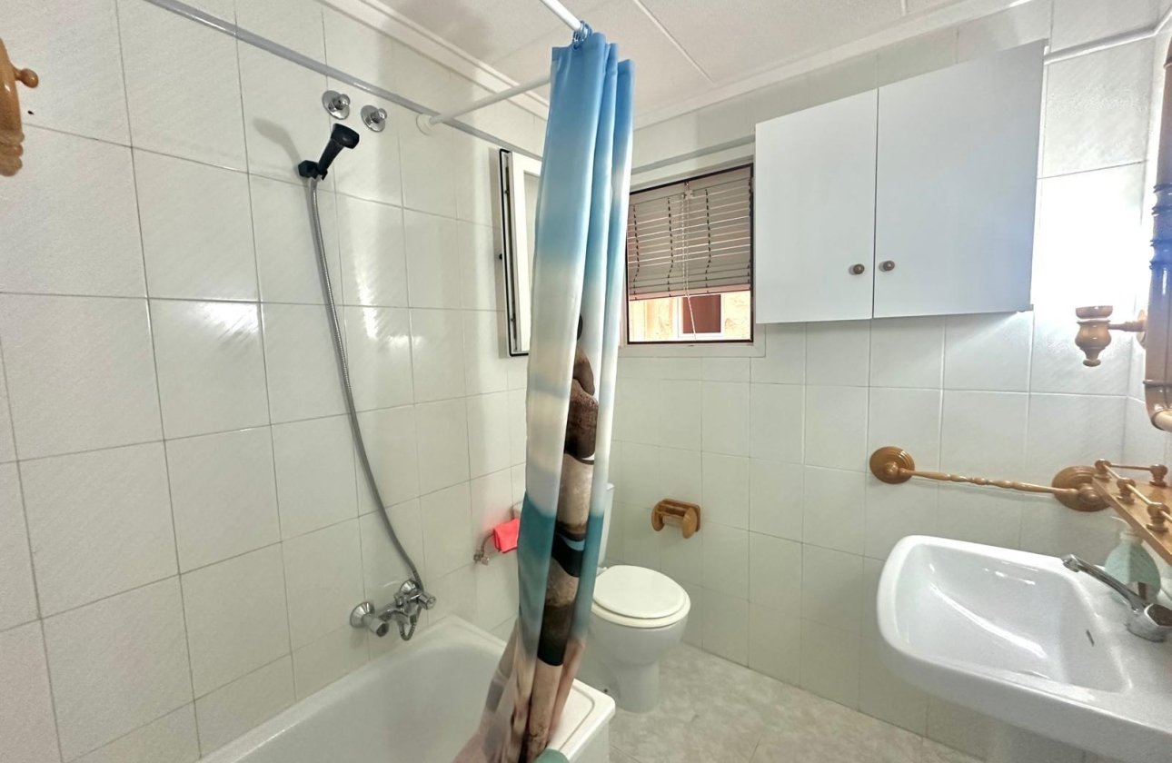 Resale - Apartment -
Torrevieja - Centro