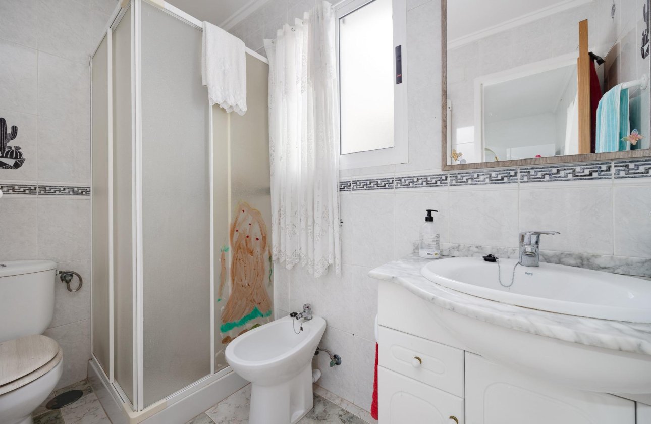 Resale - Apartment -
Torrevieja - Centro