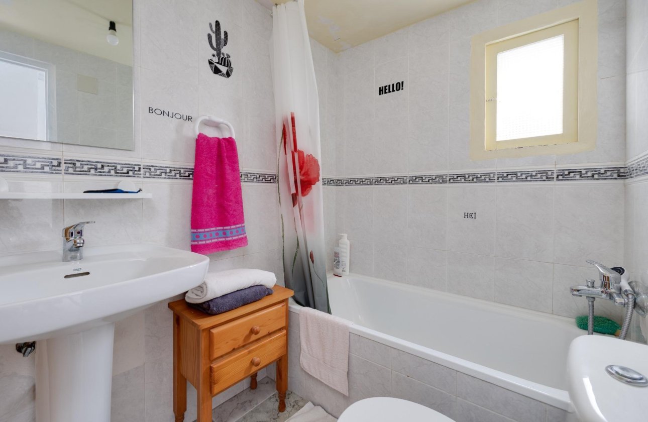 Resale - Apartment -
Torrevieja - Centro