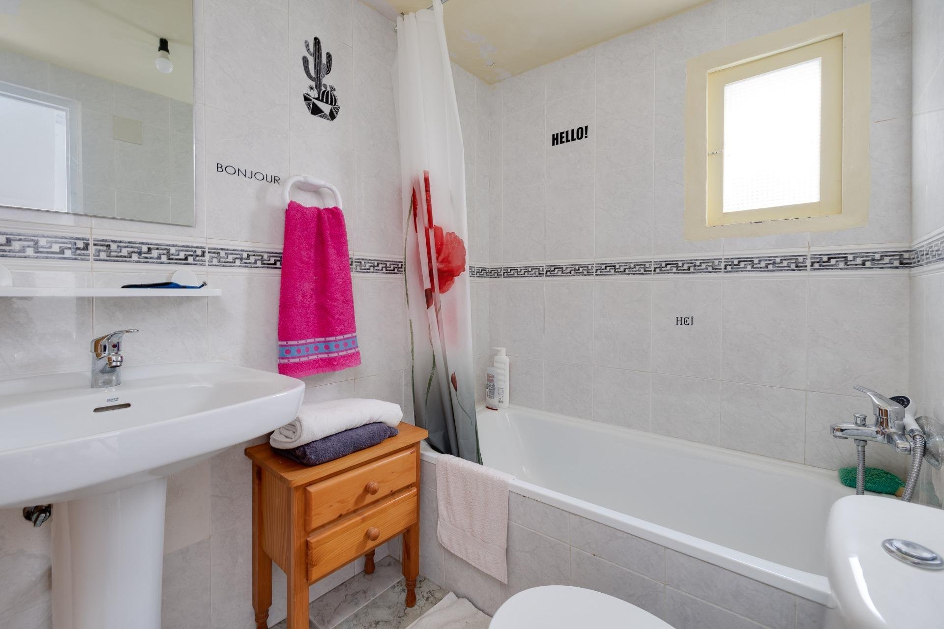 Resale - Apartment -
Torrevieja - Centro