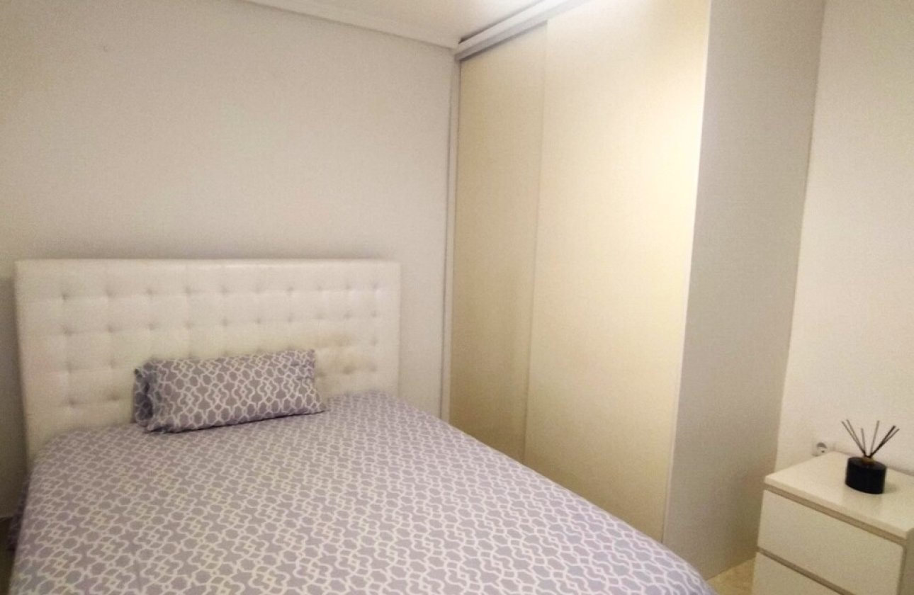 Resale - Apartment -
Torrevieja - Centro