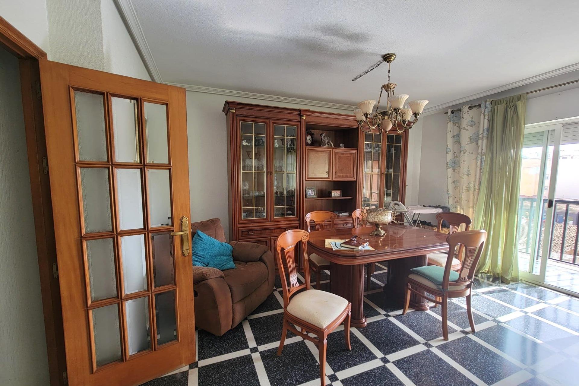 Resale - Apartment -
Torrevieja - Centro