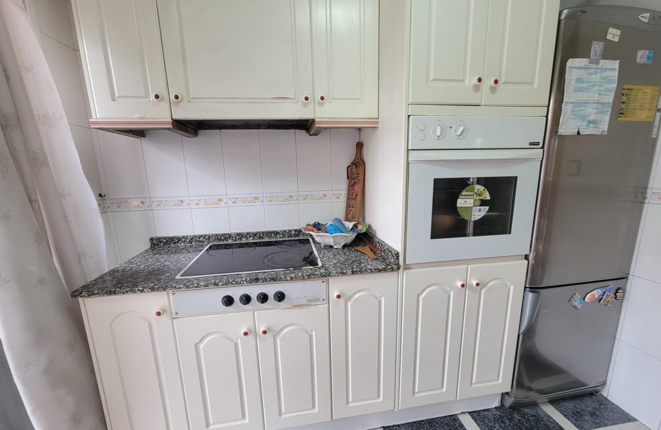 Resale - Apartment -
Torrevieja - Centro