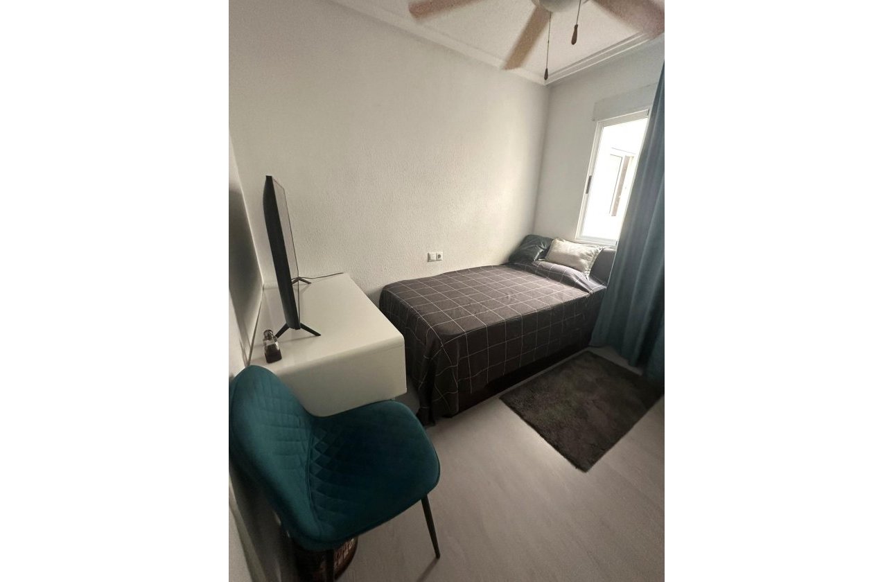 Resale - Apartment -
Torrevieja - Centro