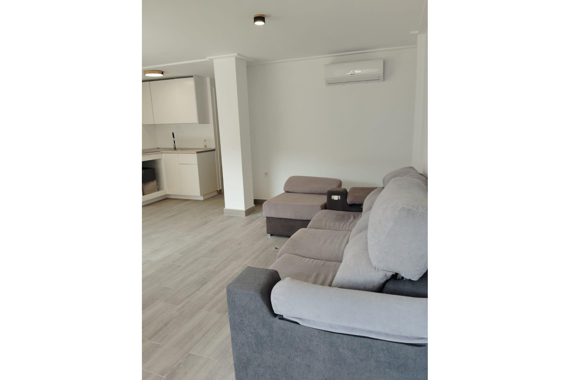 Resale - Apartment -
Torrevieja - Centro