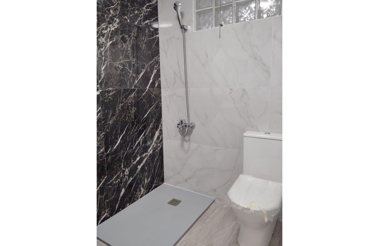 Resale - Apartment -
Torrevieja - Centro