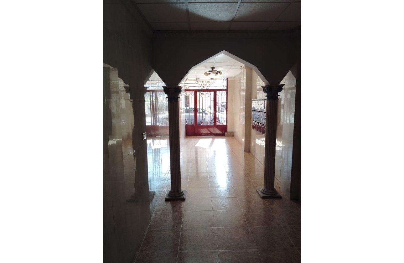 Resale - Apartment -
Torrevieja - Centro