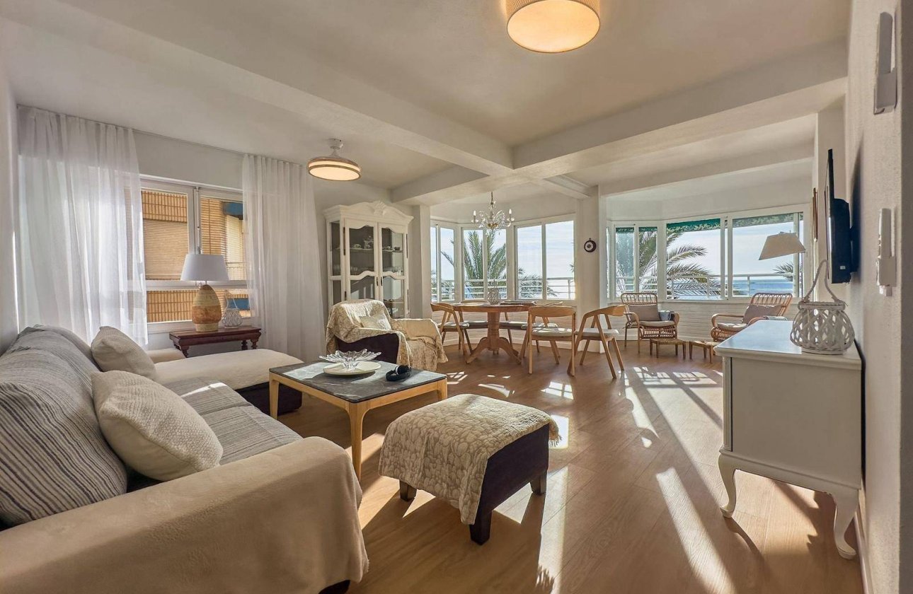 Resale - Apartment -
Torrevieja - Centro