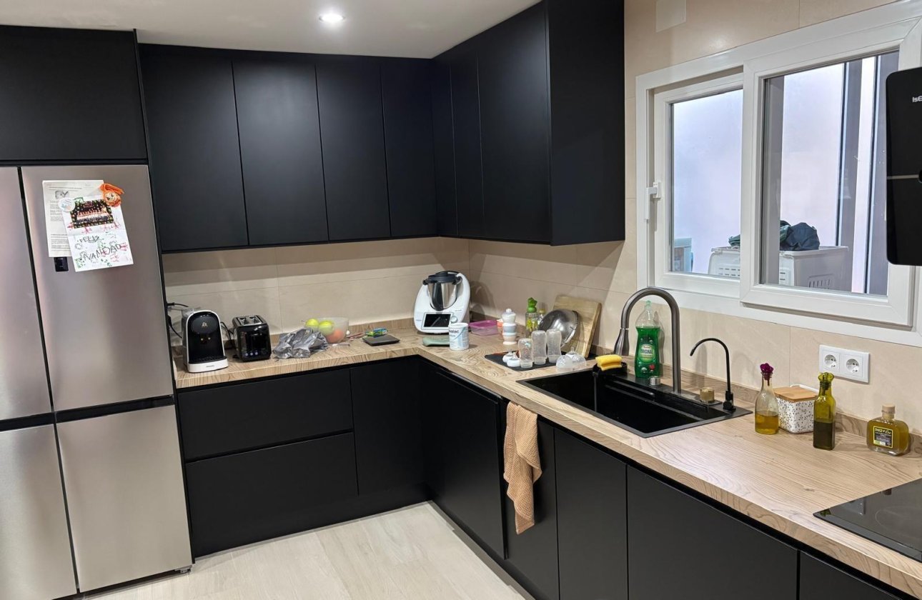 Resale - Apartment -
Torrevieja - Centro