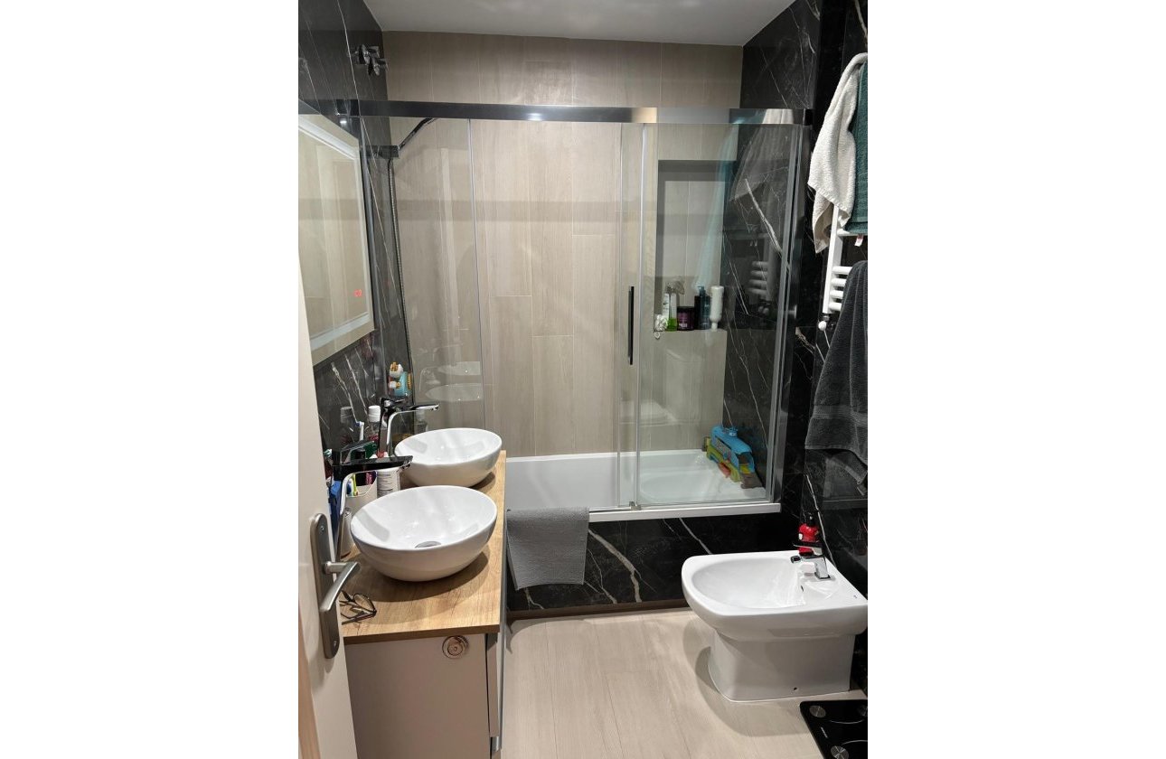 Resale - Apartment -
Torrevieja - Centro