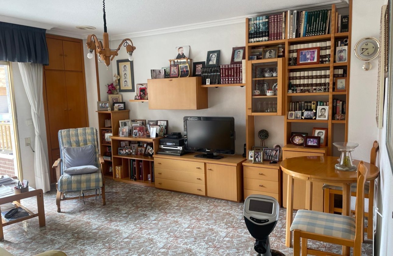 Resale - Apartment -
Torrevieja - Centro