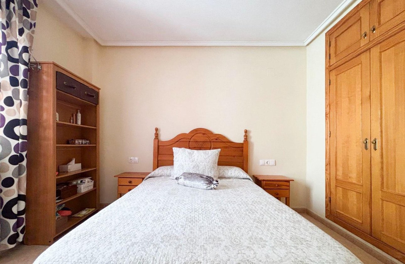 Resale - Apartment -
Torrevieja - Centro