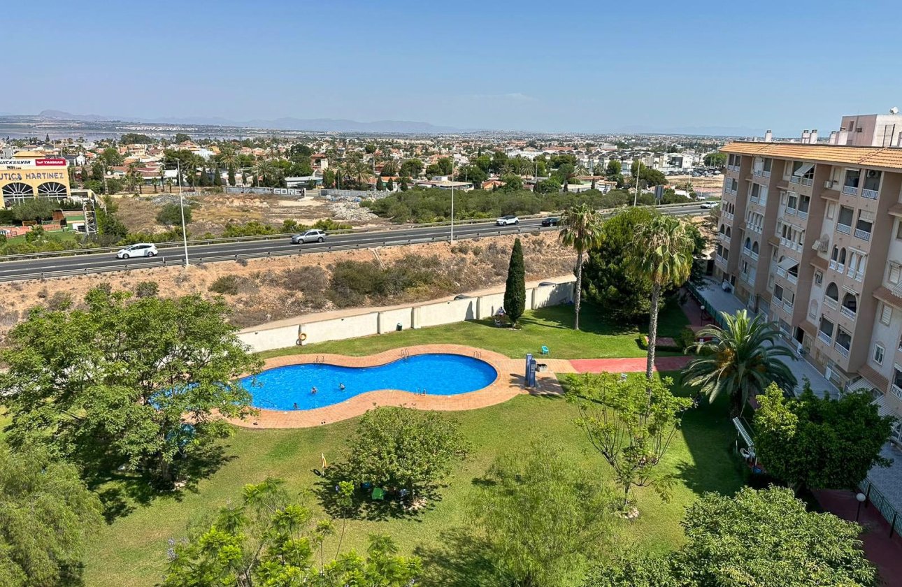 Resale - Apartment -
Torrevieja - Centro