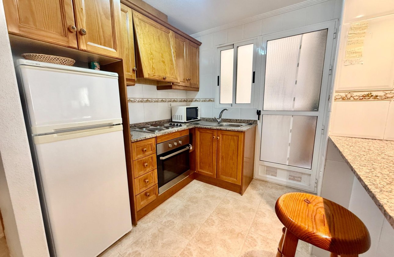 Resale - Apartment -
Torrevieja - Centro