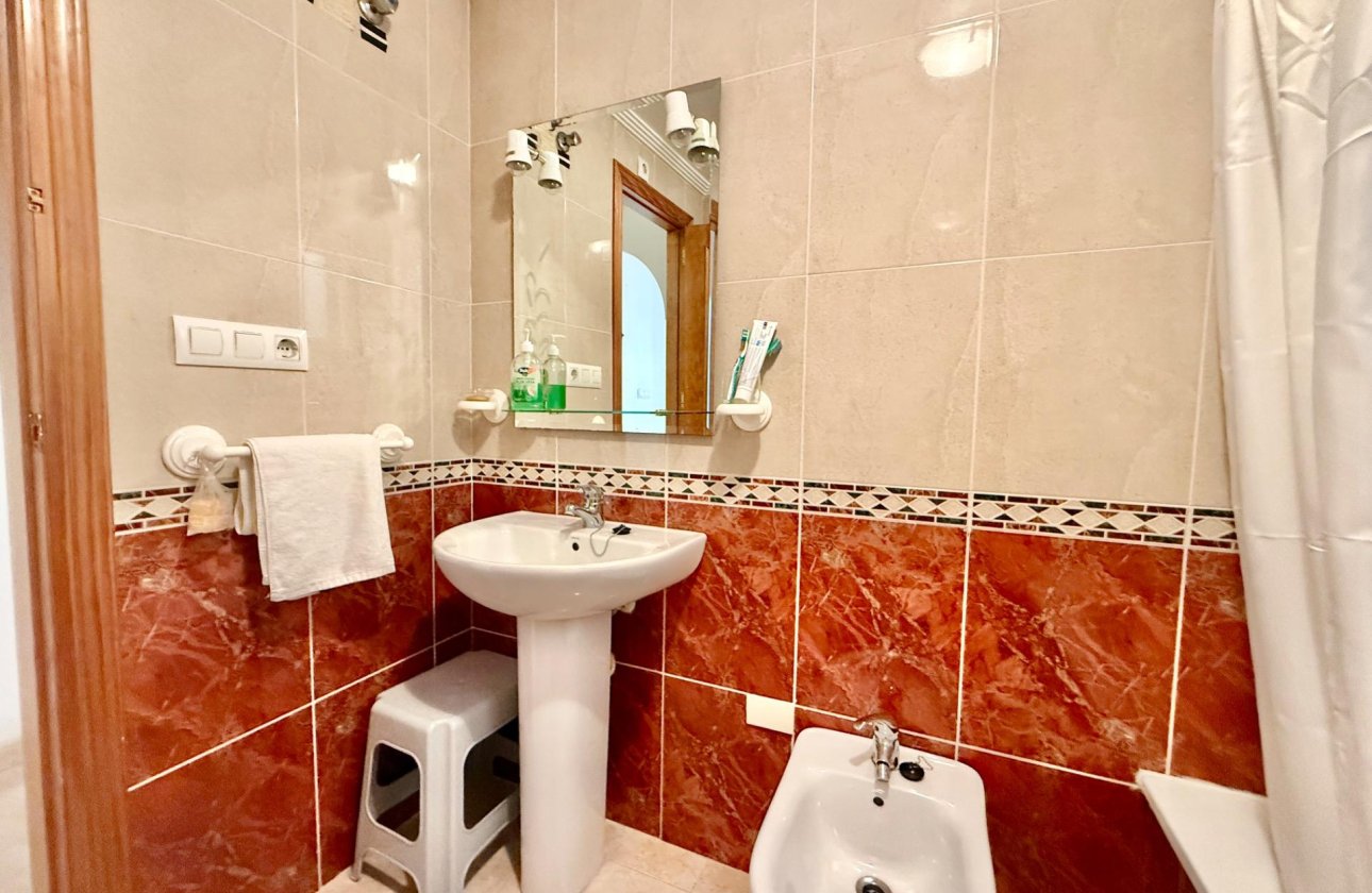 Resale - Apartment -
Torrevieja - Centro