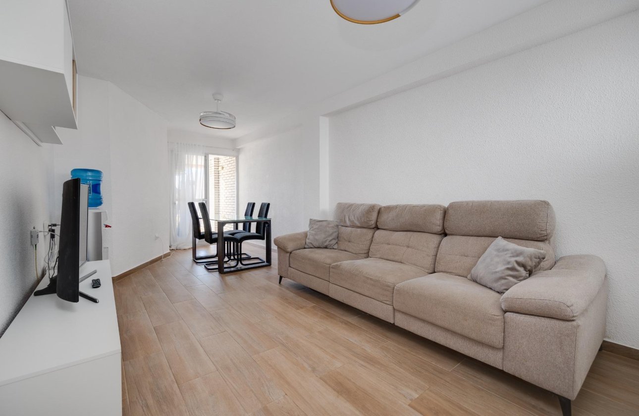 Resale - Apartment -
Torrevieja - Centro