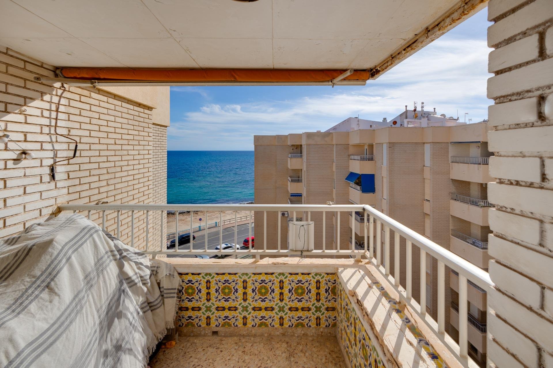 Resale - Apartment -
Torrevieja - Centro