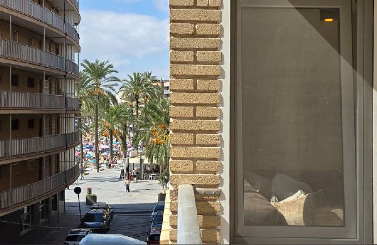Resale - Apartment -
Torrevieja - Centro