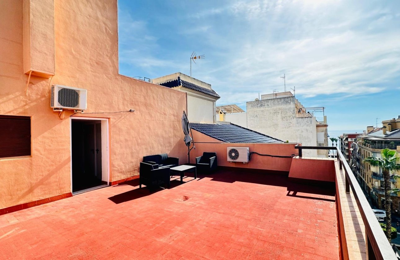 Resale - Apartment -
Torrevieja - Centro