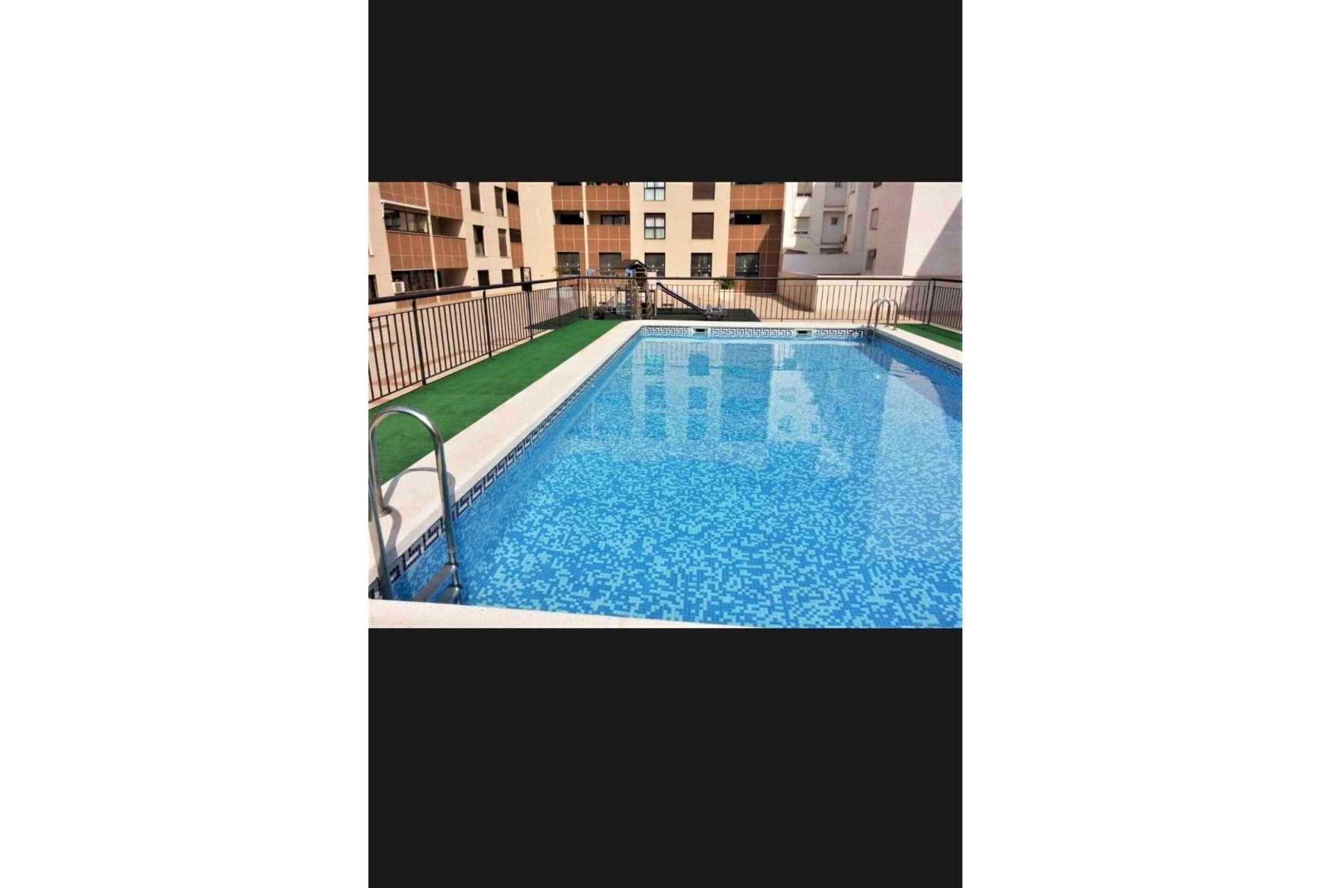 Resale - Apartment -
Torrevieja - Centro