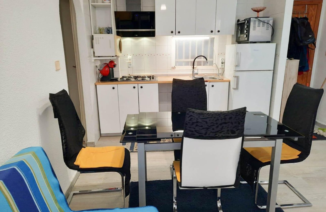 Resale - Apartment -
Torrevieja - Centro