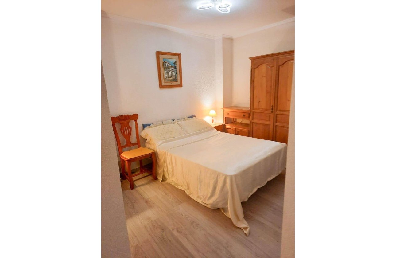 Resale - Apartment -
Torrevieja - Centro