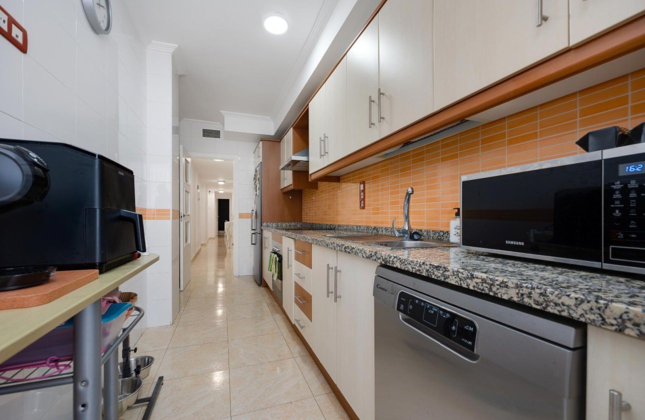 Resale - Apartment -
Torrevieja - Centro