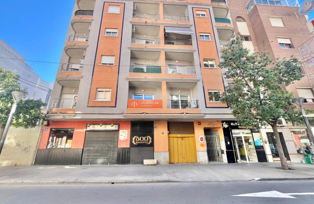 Resale - Apartment -
Torrevieja - Centro
