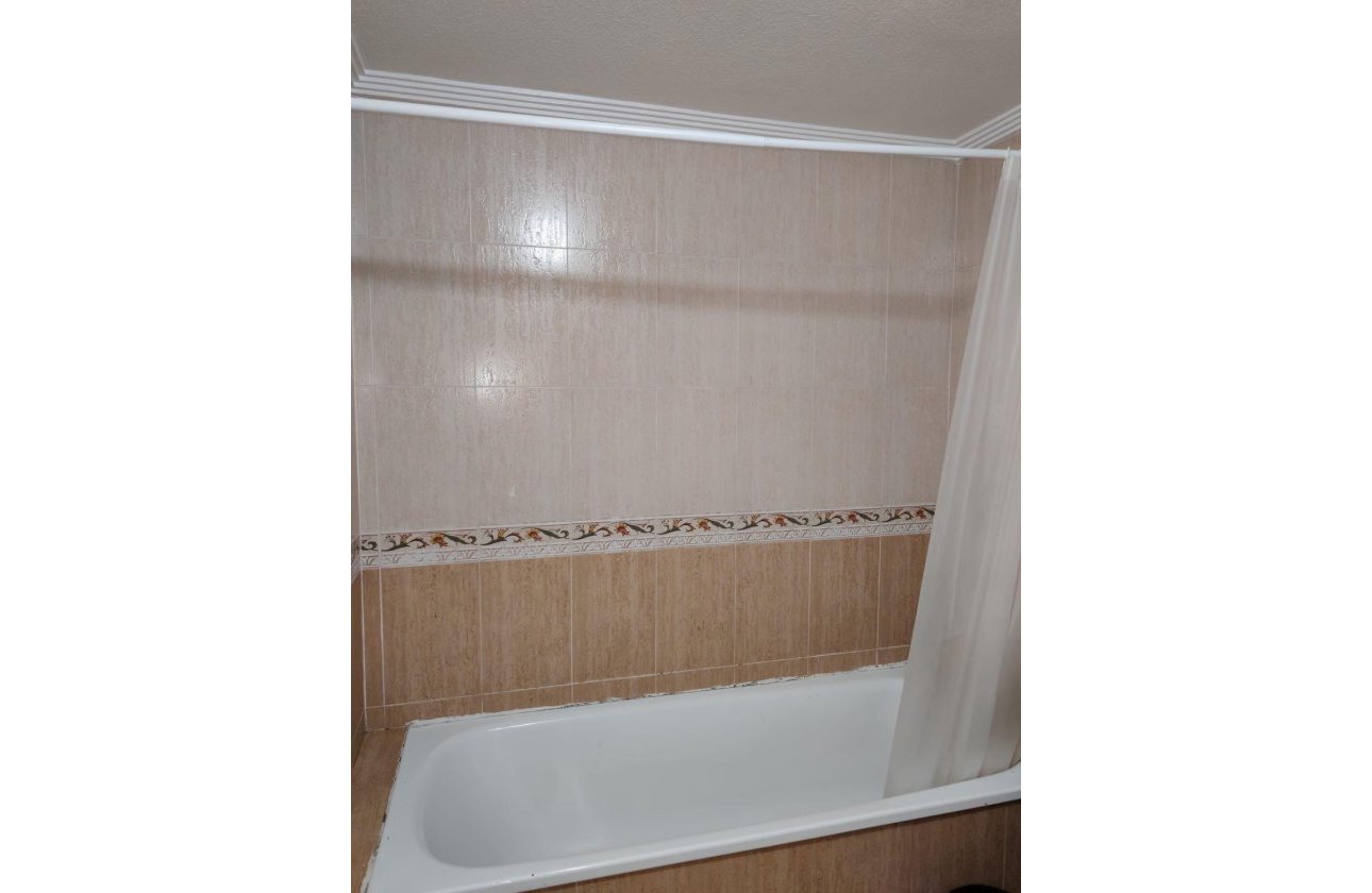 Resale - Apartment -
Torrevieja - Centro