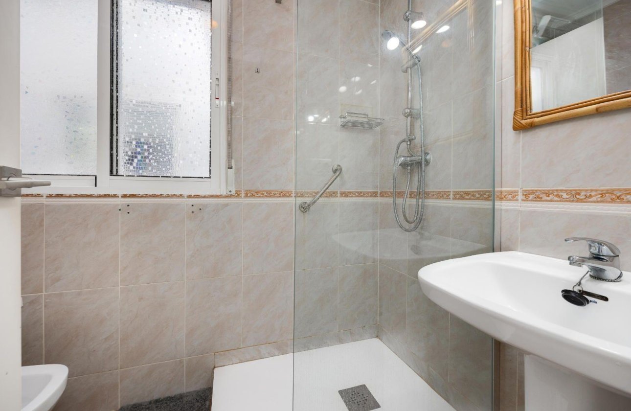 Resale - Apartment -
Torrevieja - Centro